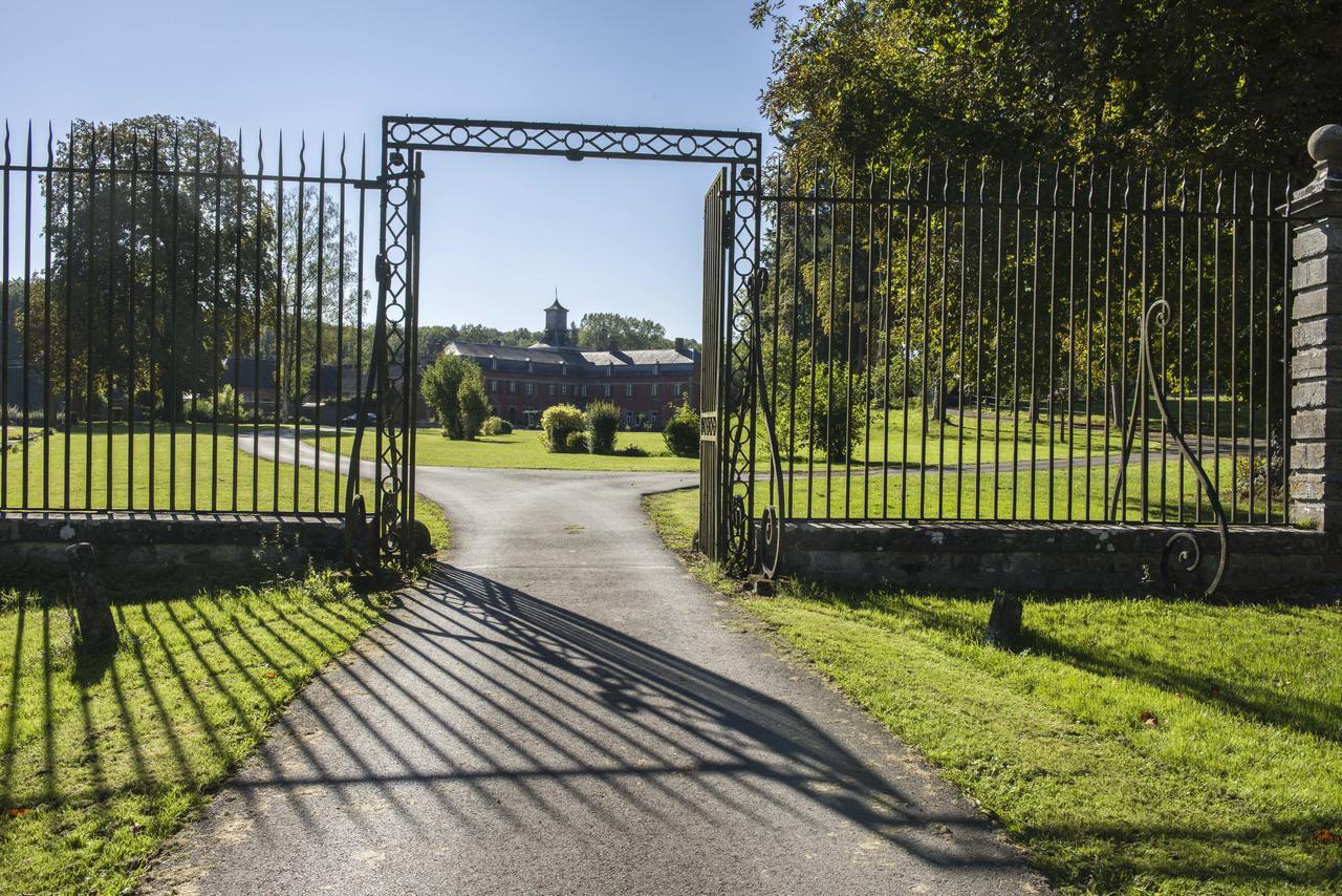 Logis - Chateau De La Motte - Hotel & Restaurant Liessies Экстерьер фото